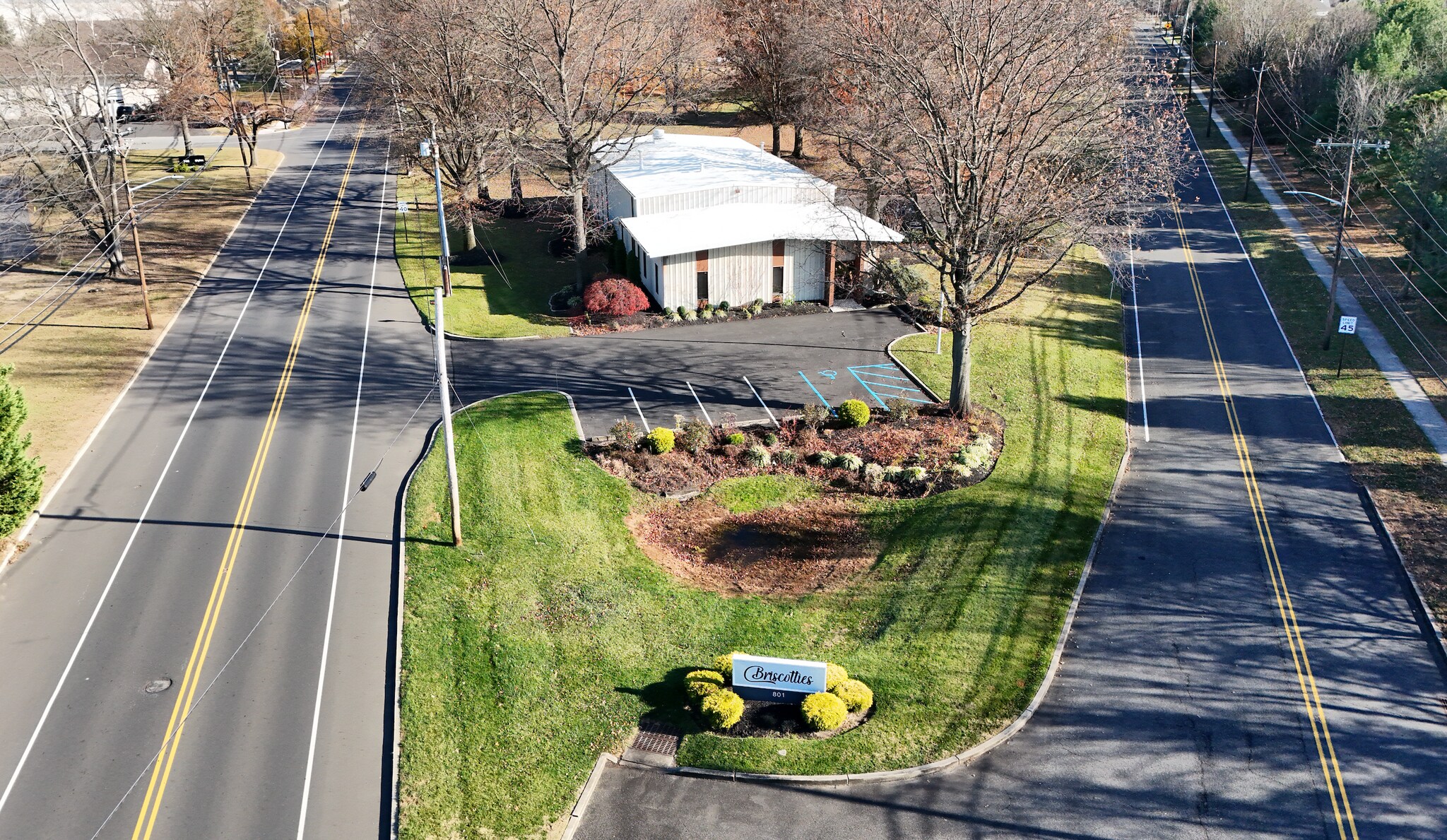 801 Coopertown Rd, Delanco, NJ à louer Photo principale– Image 1 sur 11