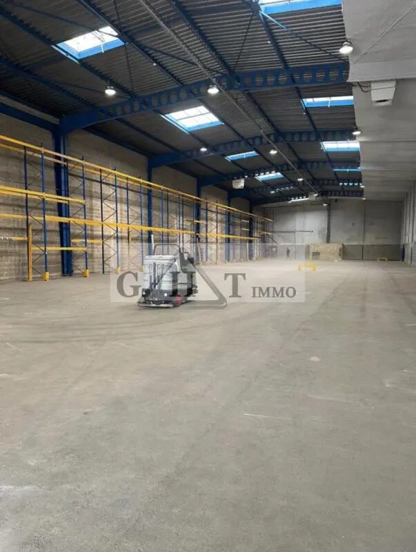 Industriel/Logistique dans Wissous à louer Photo de l’immeuble– Image 1 sur 5