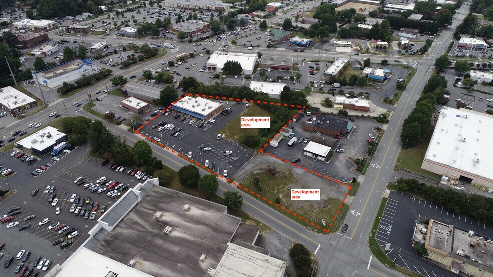 2107 Kirkwood St, High Point, NC à vendre - Photo de l’immeuble – Image 3 sur 5