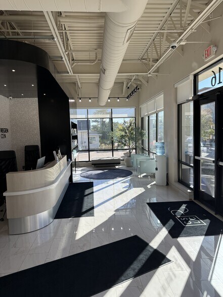 116 Mill St, Fenton, MI à vendre - Photo intérieure – Image 2 sur 10