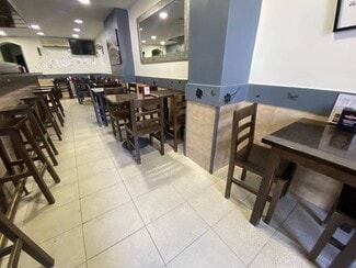 Plus de détails pour Local commercial à louer