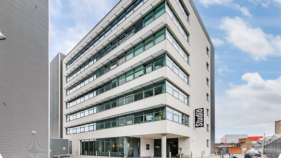 21 Evesham St, Londres à louer - Photo de l’immeuble – Image 1 sur 15