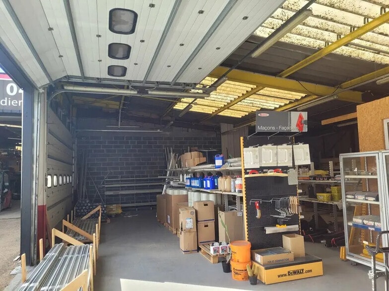 Local d’activités dans Sotteville-lès-Rouen à louer - Photo intérieure – Image 2 sur 7