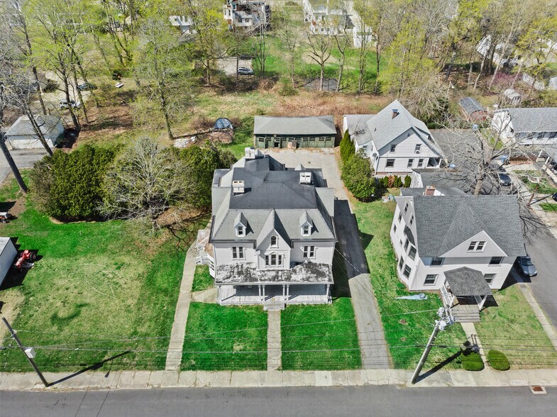 22 Perkins Ave, Norwich, CT à vendre - Photo de l’immeuble – Image 2 sur 2