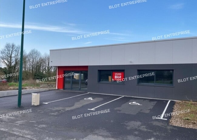 Plus de détails pour Bureau, Industriel/Logistique à louer