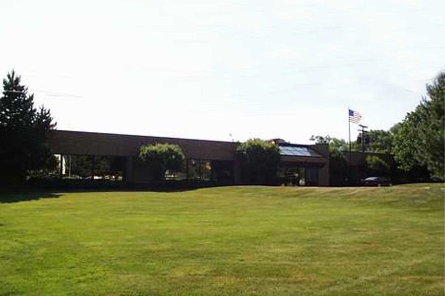 29330-29350 Stephenson Hwy, Madison Heights, MI à louer - Photo de l’immeuble – Image 1 sur 14