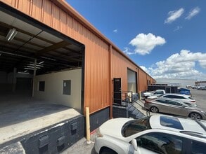 11352 Space Blvd, Orlando, FL à louer Photo intérieure– Image 2 sur 26