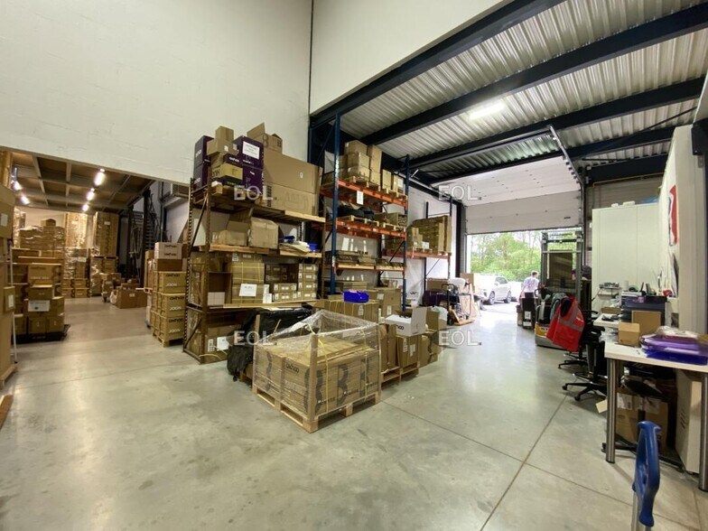 Industriel/Logistique dans Lieusaint à louer - Photo de l’immeuble – Image 2 sur 6