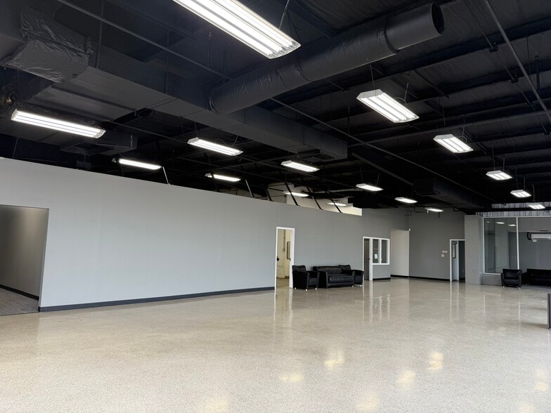 2660 S Mendenhall Rd, Memphis, TN à vendre - Photo intérieure – Image 2 sur 28