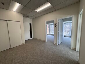 700-720 Hopmeadow St, Simsbury, CT à louer Photo intérieure– Image 2 sur 5