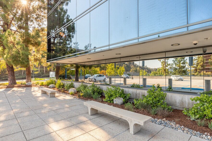 4995 Murphy Canyon Rd, San Diego, CA à louer - Photo de l’immeuble – Image 2 sur 7