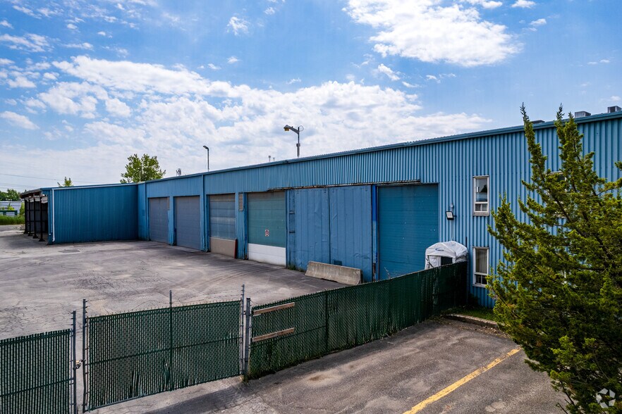 570 Rue Sagard, St-Bruno-de-Montarville, QC à vendre - Photo de l’immeuble – Image 2 sur 4