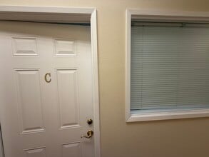 501-509 W Foothill Blvd, Monrovia, CA à louer Photo intérieure– Image 1 sur 4