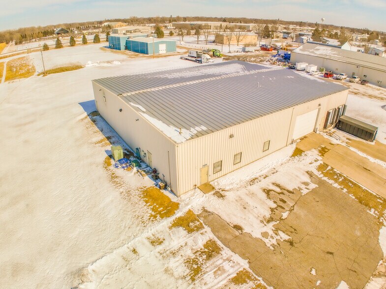 2250 Hall Ave, Benson, MN à vendre - Aérien – Image 3 sur 42