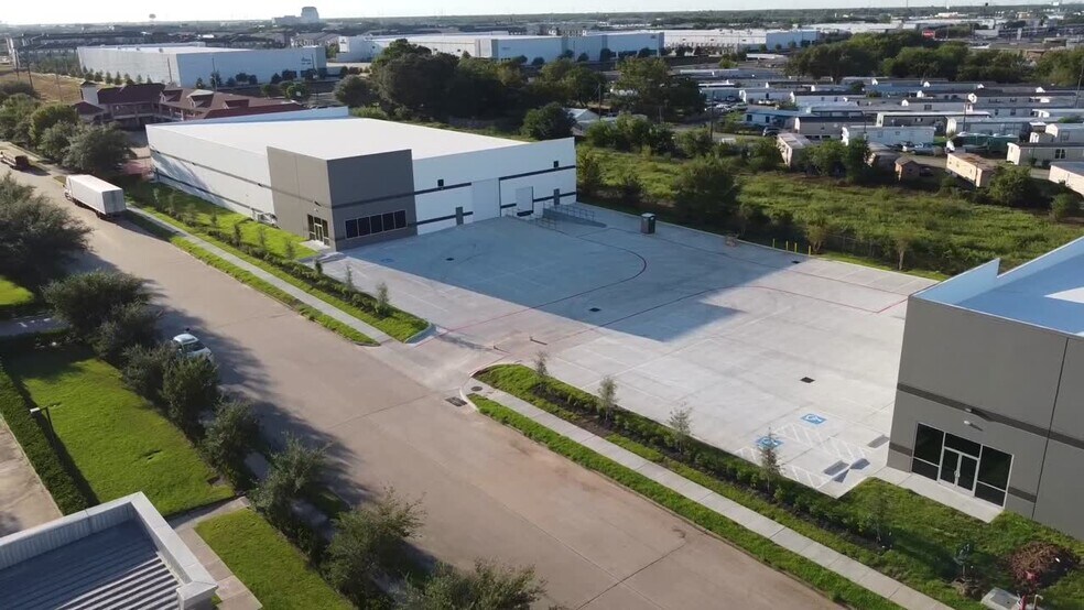10402 Fountaingate Dr, Stafford, TX à louer - Vidéo sur l’annonce professionnelle – Image 2 sur 7