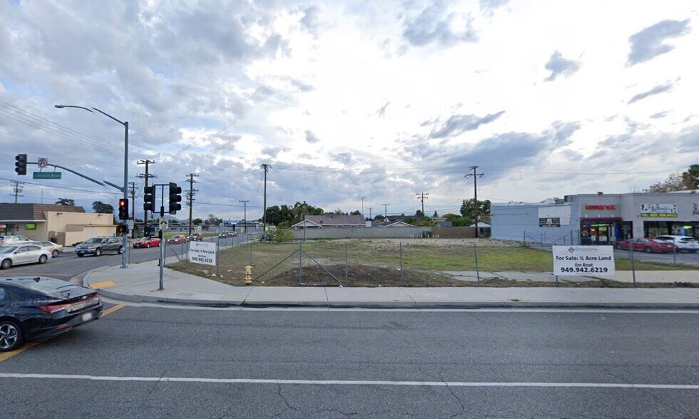 305 Foothill Blvd, Rialto, CA à louer - Photo de l’immeuble – Image 2 sur 3