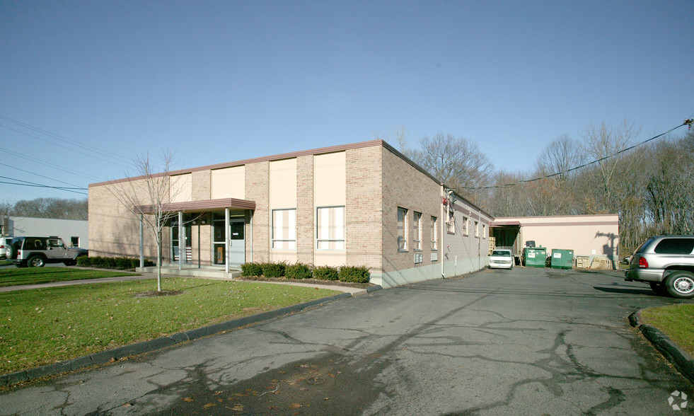 110-112 Prestige Park Rd, East Hartford, CT à louer - Photo de l’immeuble – Image 2 sur 4