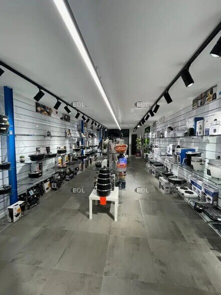 Bureau dans Pantin à louer - Photo de l’immeuble – Image 3 sur 7