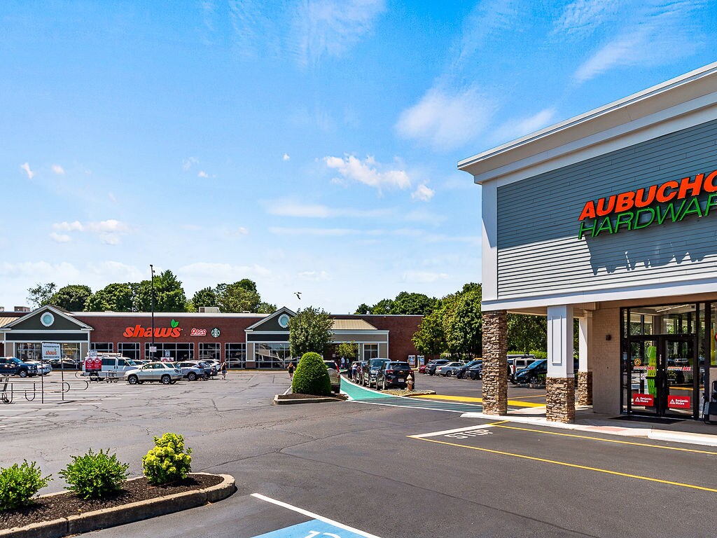 221-303 E Central St, Franklin, MA à louer Photo principale– Image 1 sur 13