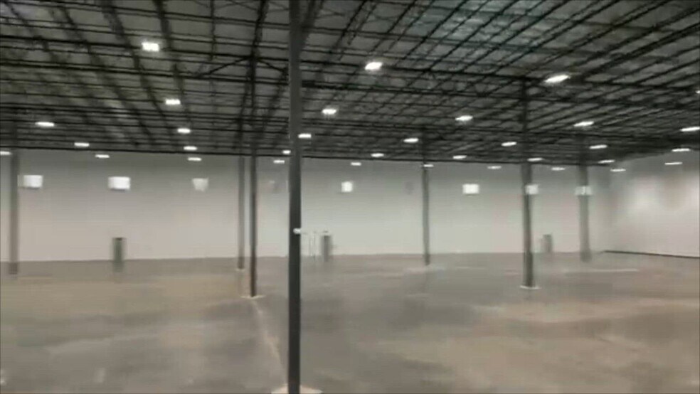 5477 Business Park Dr, Rosenberg, TX à vendre - Vidéo sur l’annonce professionnelle – Image 2 sur 14