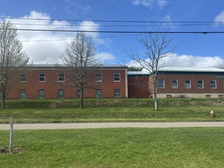 241 Palmer St, Gowanda, NY à vendre - Photo principale – Image 1 sur 1