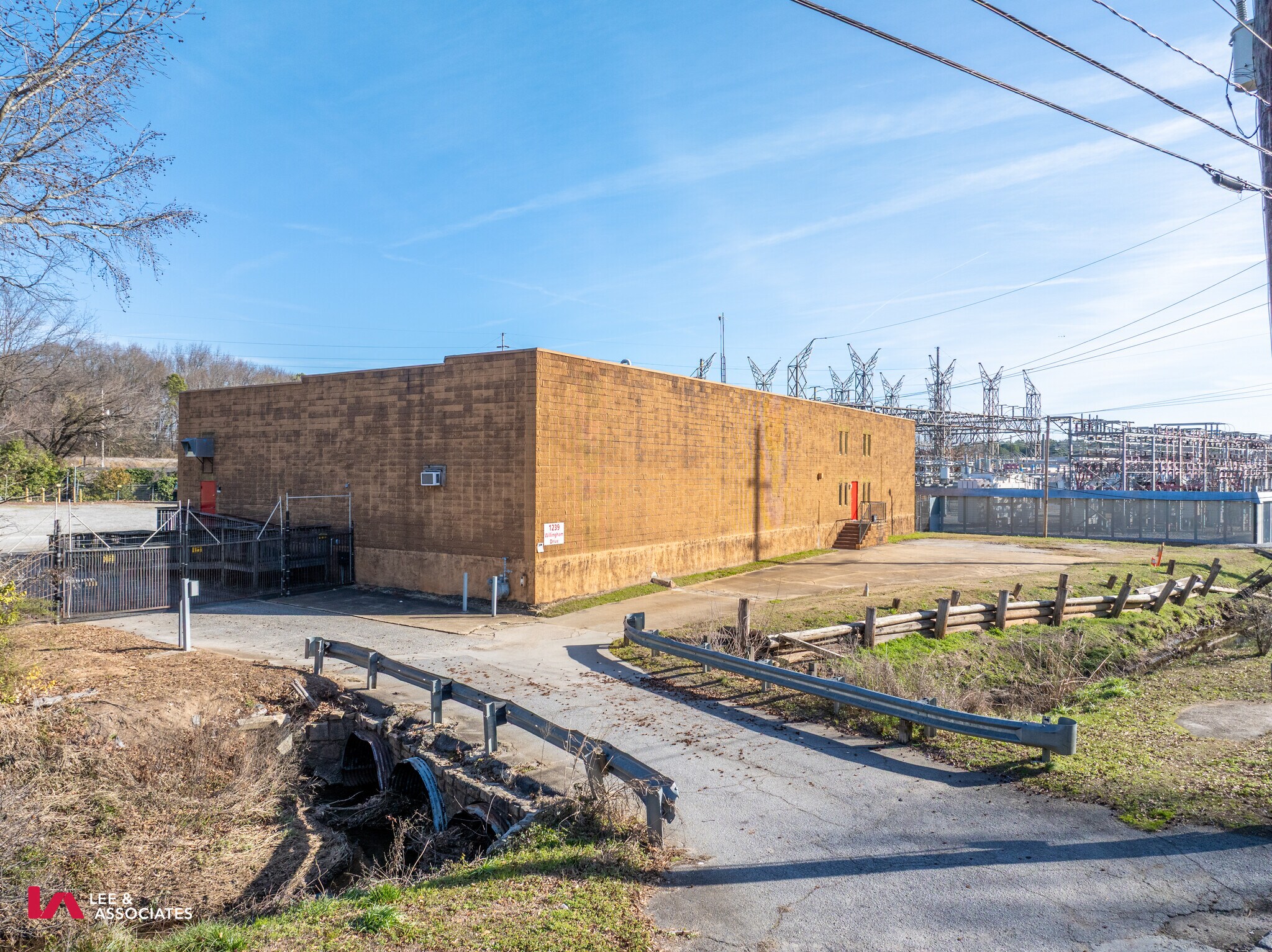 1239 Willingham Dr, East Point, GA à vendre Photo principale– Image 1 sur 9