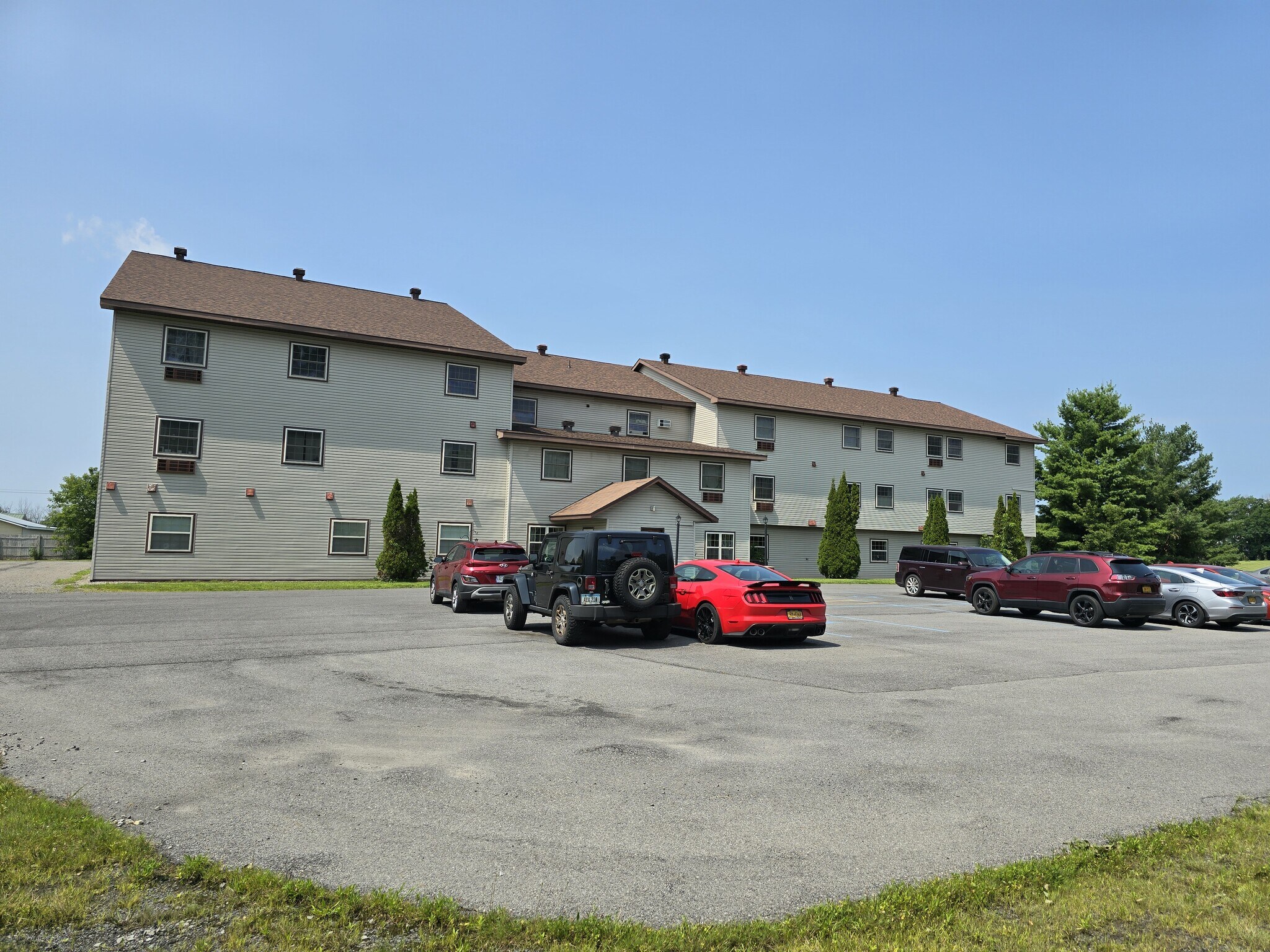 445 Leslie Rd, Massena, NY à vendre Photo principale– Image 1 sur 4