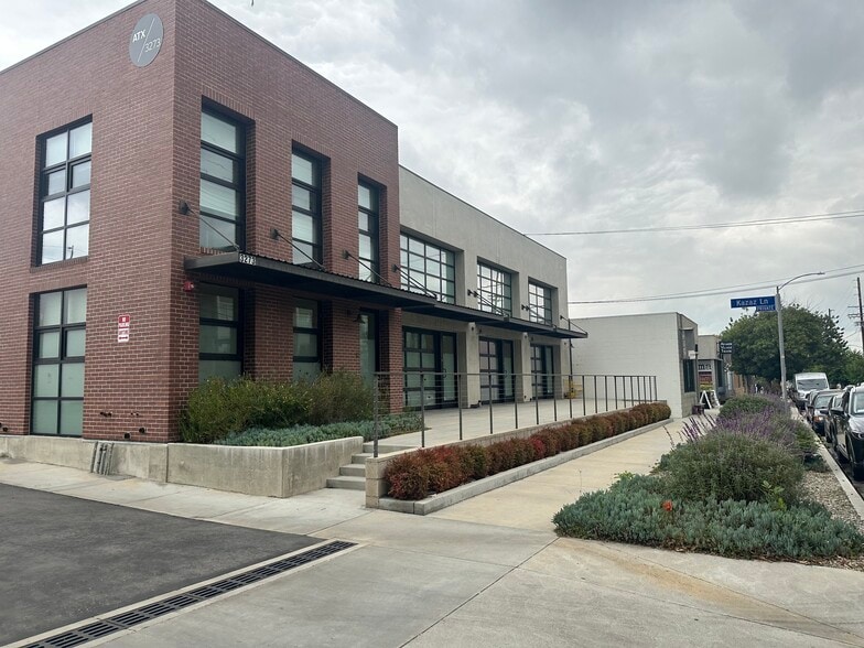 3273 Casitas Ave, Los Angeles, CA à louer - Photo de l’immeuble – Image 2 sur 13