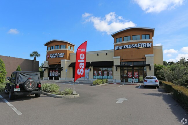 Plus de détails pour 7101 US Highway 19 N, Pinellas Park, FL - Bureau, Local commercial à louer