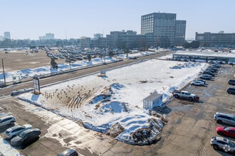 422 Consumers Rd, Toronto, ON - Vue aérienne  vue de carte - Image1