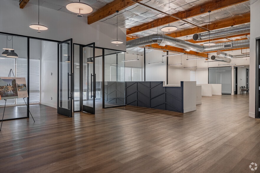 1522 Brookhollow Dr, Santa Ana, CA à vendre - Photo intérieure – Image 3 sur 27