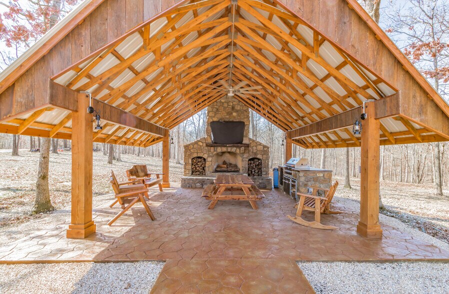 16731 Bethlehem Rd, Decatur, AR à vendre - Photo de l’immeuble – Image 2 sur 37