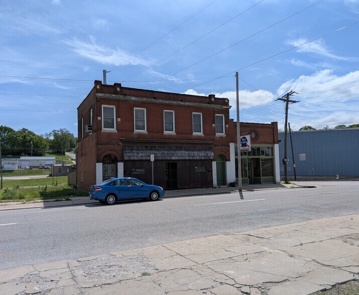 1001 N 3rd St, Saint Joseph, MO à vendre - Photo de l’immeuble – Image 2 sur 14