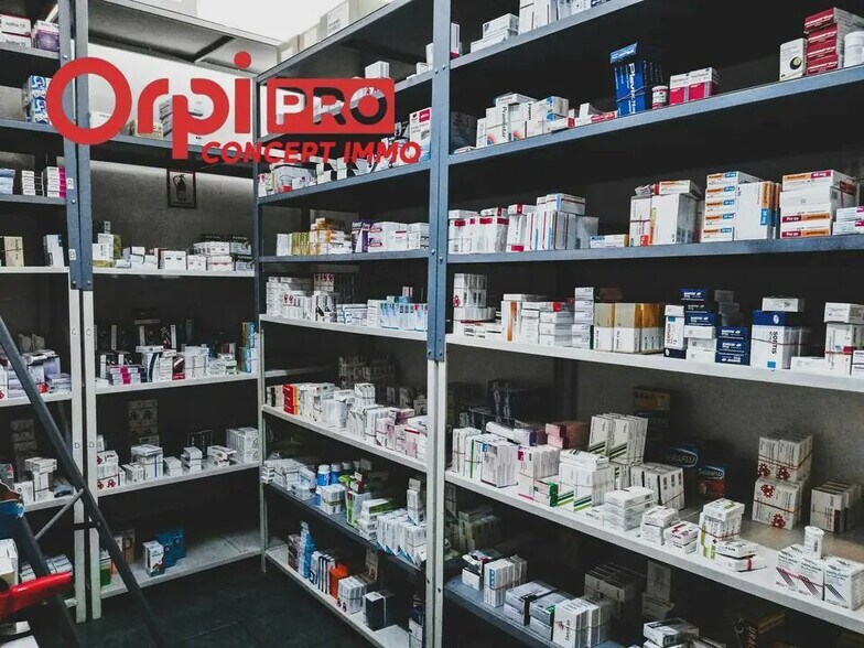 Bureau dans Mées à louer - Photo intérieure – Image 3 sur 3