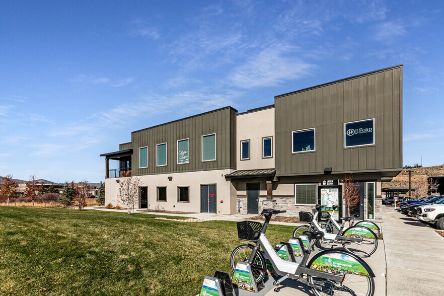 670 Bitner Rd, Park City, UT à louer - Photo de l’immeuble – Image 3 sur 5