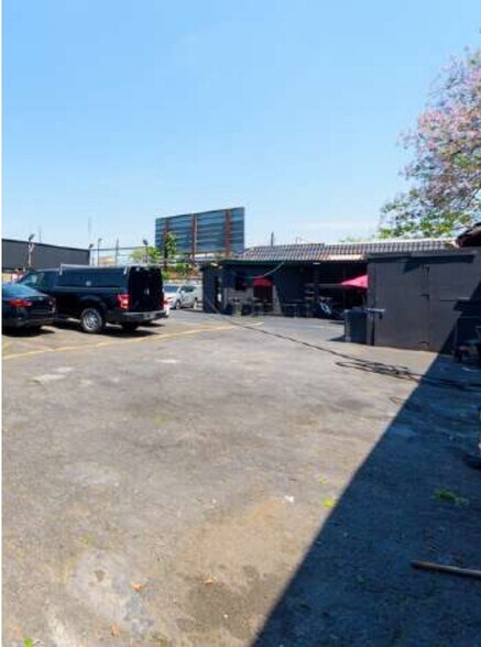 8910-8912 Church Ave, Brooklyn, NY à louer - Photo de l’immeuble – Image 3 sur 8