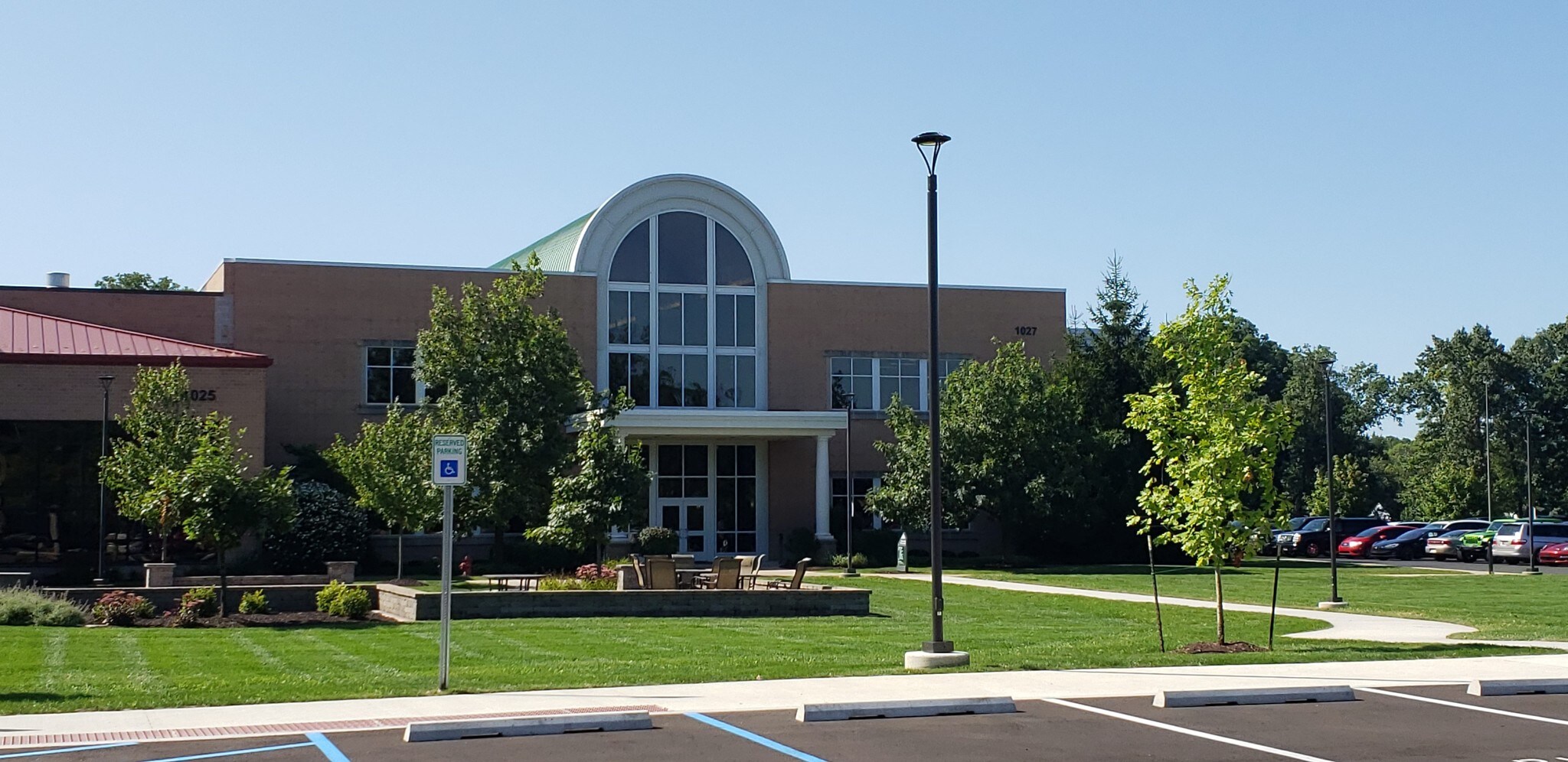 1025 W Rudisill Blvd, Fort Wayne, IN à louer Photo de l’immeuble– Image 1 sur 4