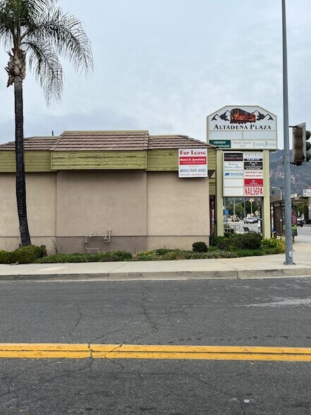 2211 Lake Ave, Altadena, CA à louer - Photo de l’immeuble – Image 2 sur 7