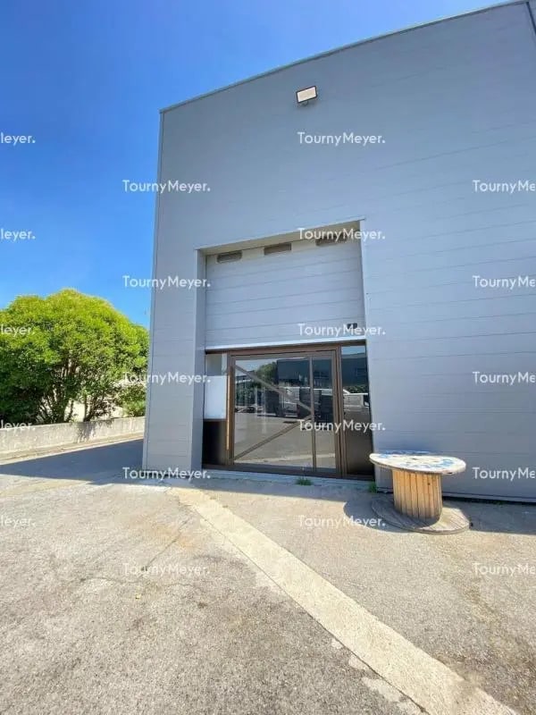 Plus de détails pour Bureau, Local d'activités à louer