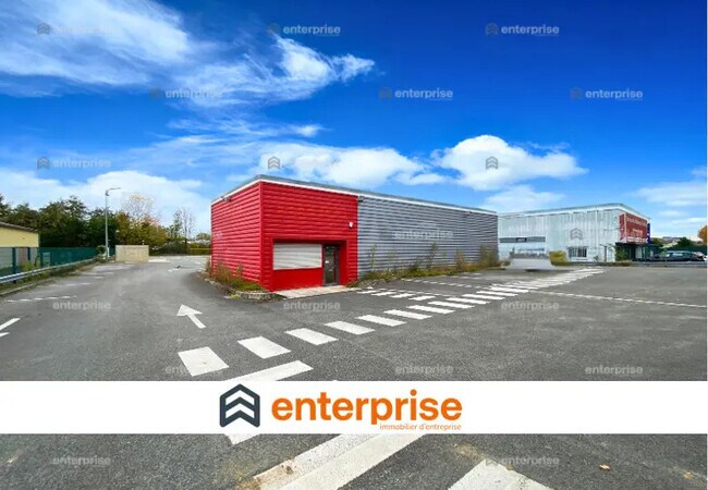 Plus de détails pour Local d'activités à louer