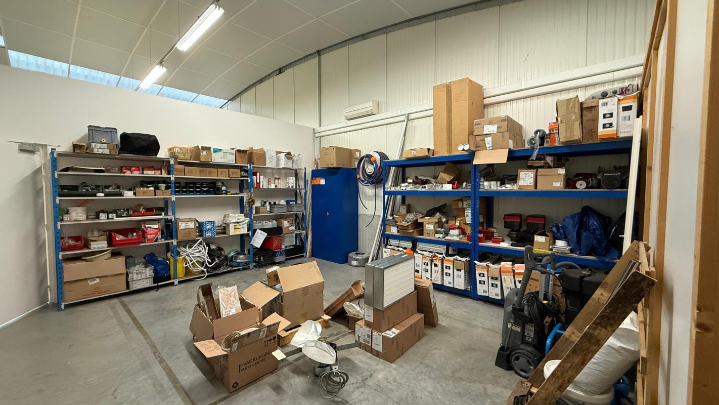 Industriel/Logistique dans Tossiat à louer Photo intérieure– Image 1 sur 12