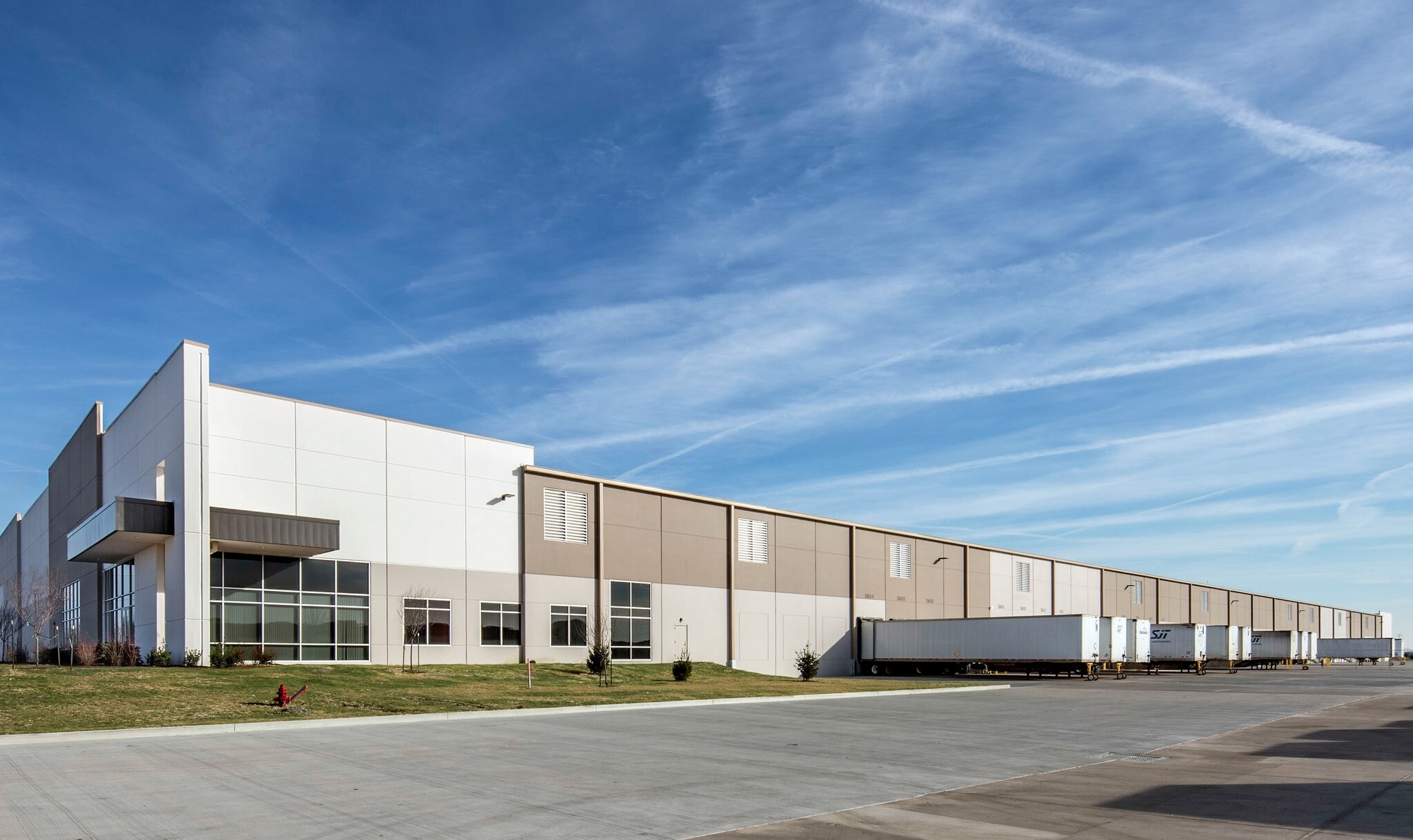 3051 Gateway Commerce Center Dr, Edwardsville, IL à louer Photo principale– Image 1 sur 4