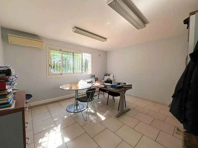 Bureau dans Mouans-Sartoux à louer - Photo de l’immeuble – Image 3 sur 7