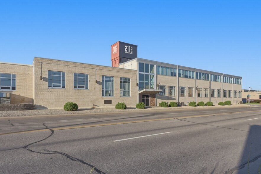 2112 Broadway St NE, Minneapolis, MN à louer - Photo de l’immeuble – Image 2 sur 6