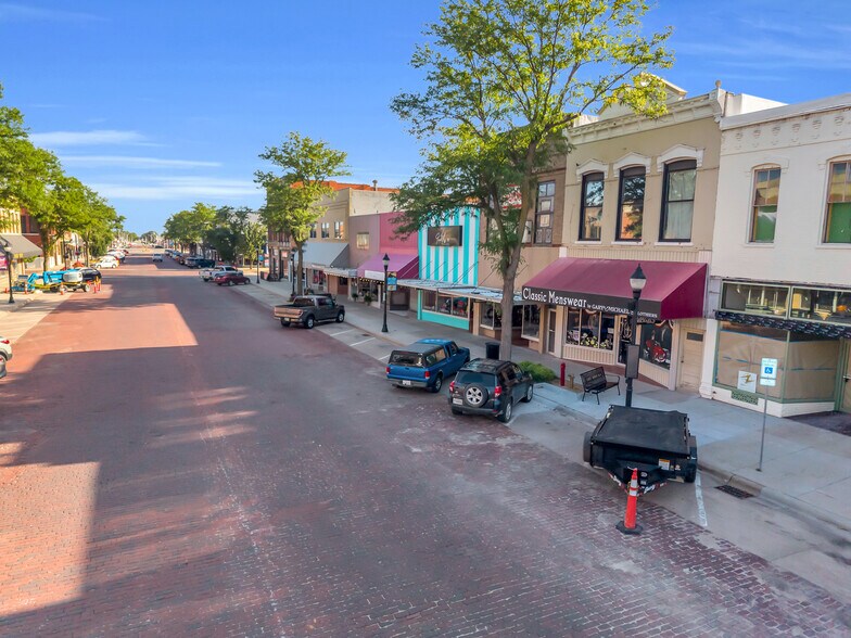 2118 Central Ave, Kearney, NE à vendre - Photo de l’immeuble – Image 2 sur 38