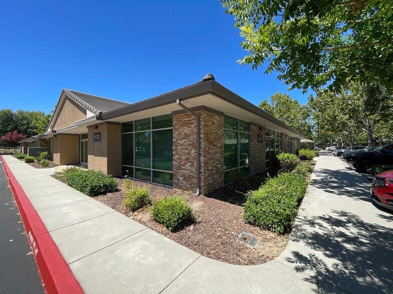 1972 Del Paso Rd, Sacramento, CA à vendre - Photo de l’immeuble – Image 2 sur 14