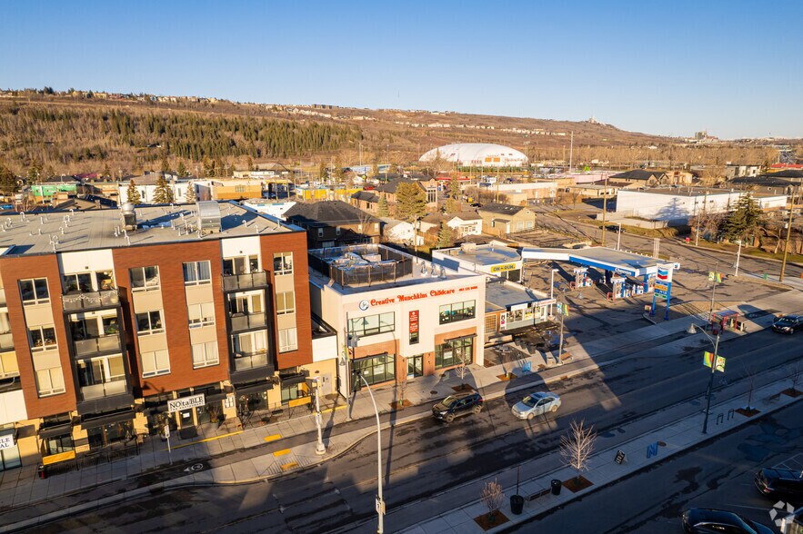 4623 Bowness Rd NW, Calgary, AB à louer - Aérien – Image 3 sur 6