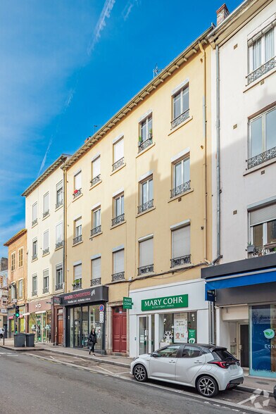 Local commercial dans Oullins à louer - Photo de l’immeuble – Image 2 sur 2