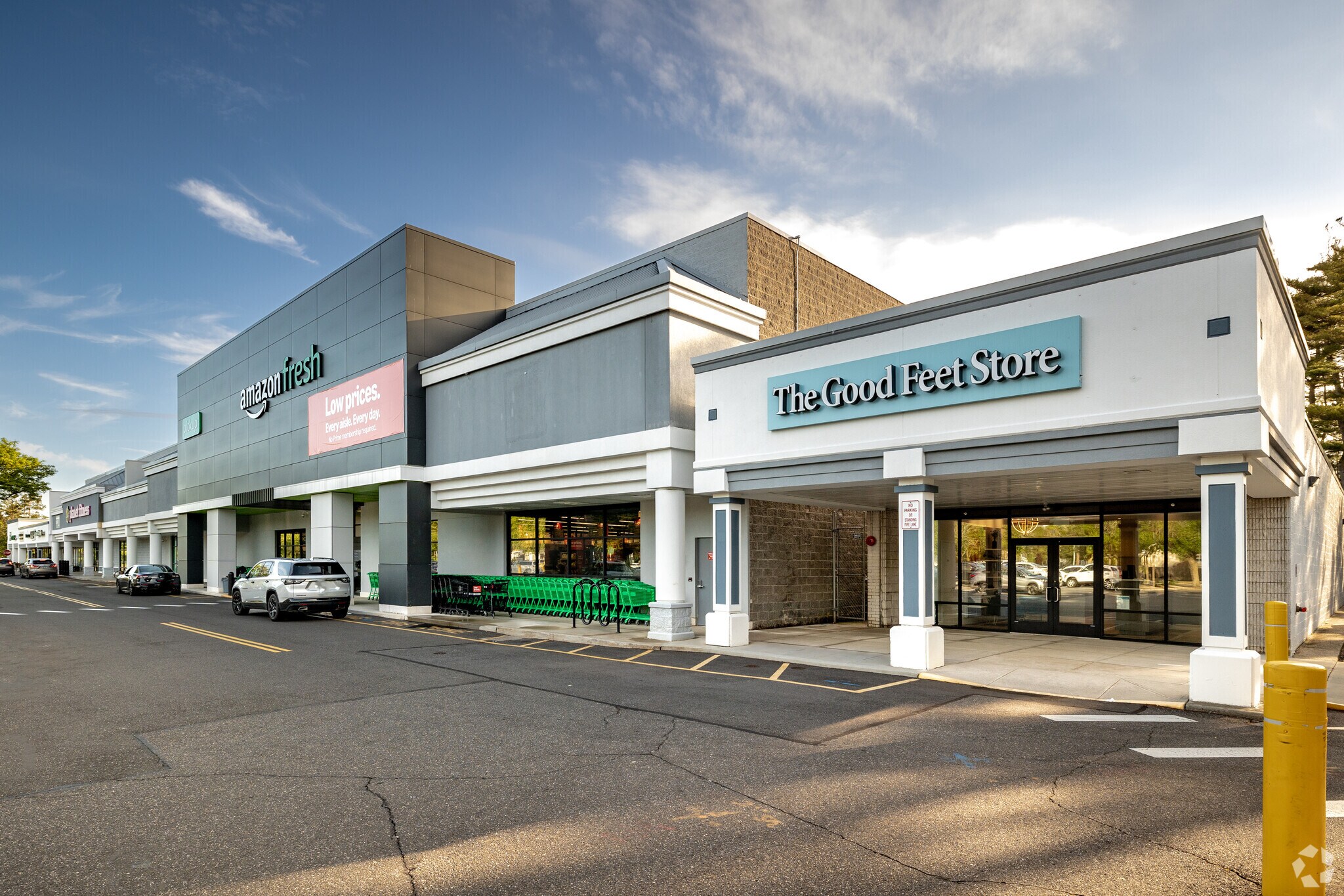 6-52 Manetto Hill Rd, Plainview, NY à louer Photo principale– Image 1 sur 12