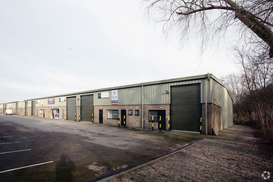Annie Reed Rd, Beverley à louer - Photo de l’immeuble – Image 3 sur 3